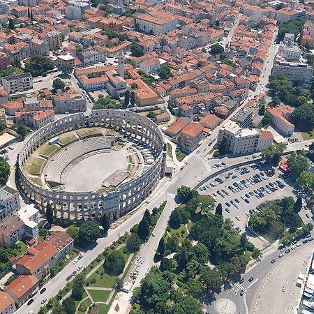 Apartment Bartholomaeus Pula Exterior photo